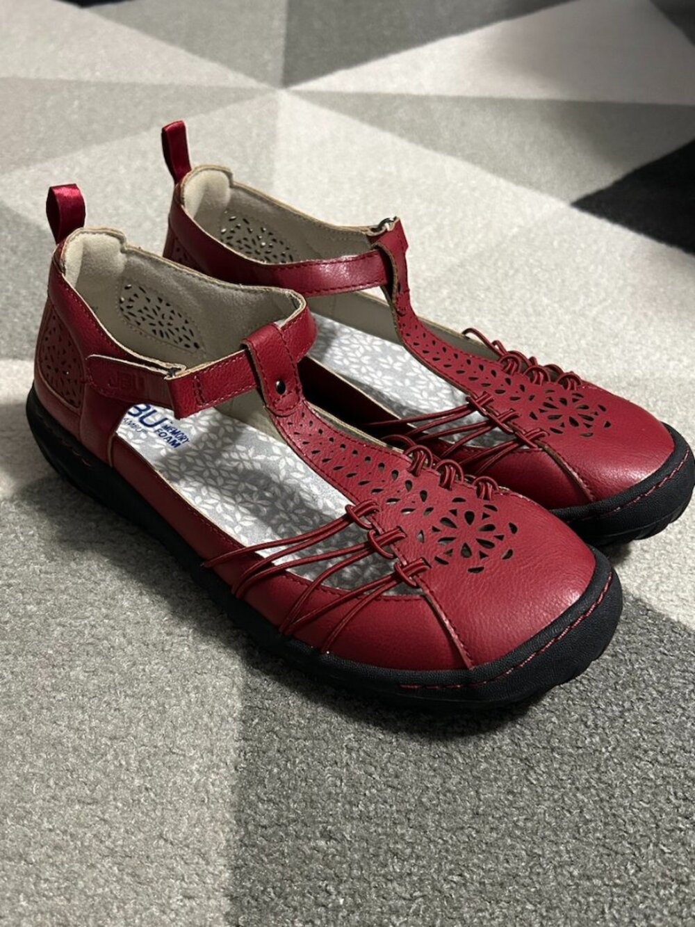 JBU by Jambu Sahara Cut-out T-Strap Design Mary Jane Red Flats Women's Size 8M